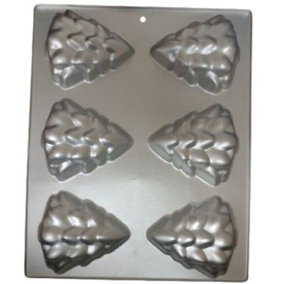 Wilton 1984 Christmas Tree Mini Cake Pan Mold Baking 2105-1779 Vintage Aluminum - Picture 2 of 3